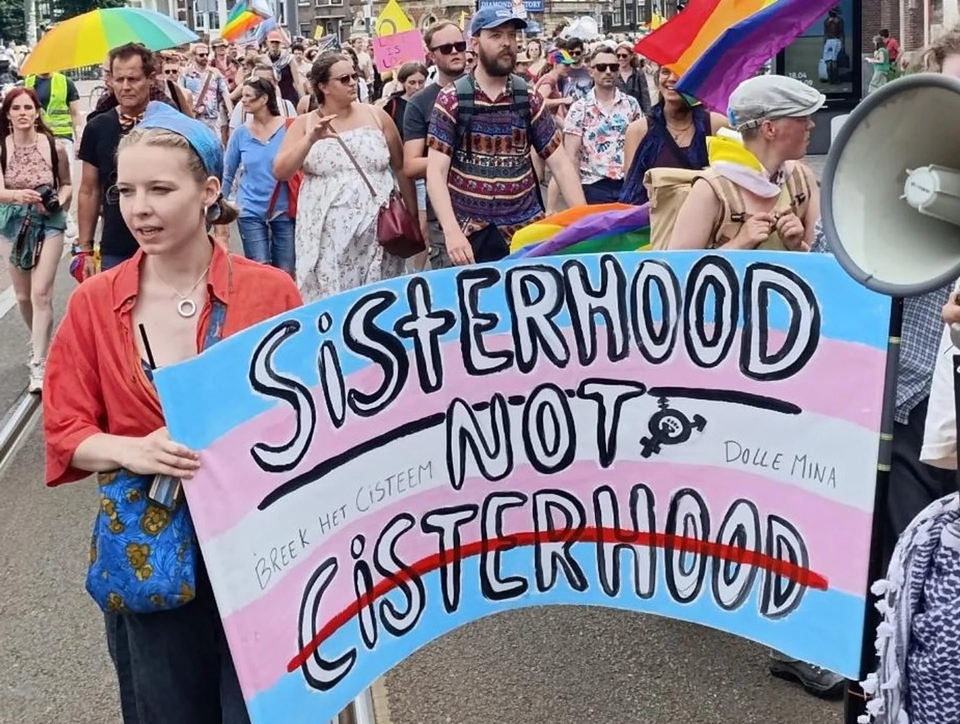 Afbeelding van Ultraconservatieven doen alsof ze feministen zijn in debat over trans rechten