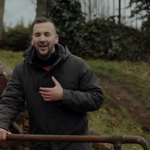 Voel je je opgejaagd? Dan is dit linkse verhaal voor jou