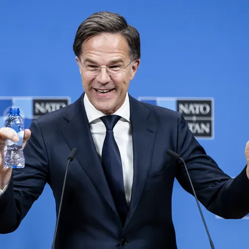 NAVO-bondgenoot Nederland kent alle negatieve gevolgen van de geitenpaadjes van Rutte