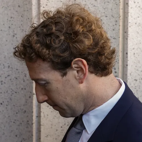 Superjacht van Meta-baas Mark Zuckerberg reageerde niet op hulpvraag van op drift geraakte boot