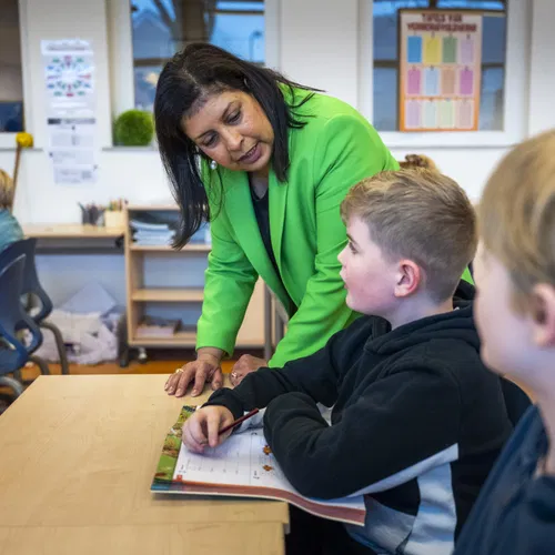 Staatssecretaris Paul: Benut het aanvullend onderwijs om het lerarentekort te verlichten