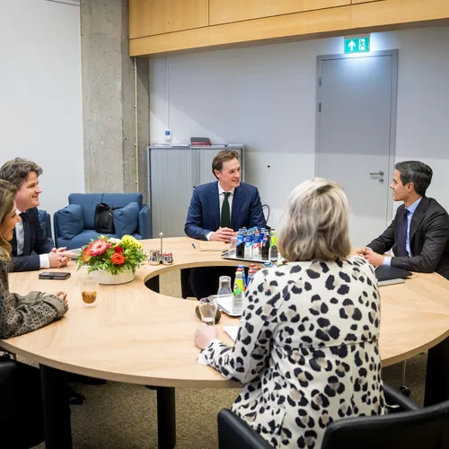 Kennis als basis voor nieuw politiek tijdperk