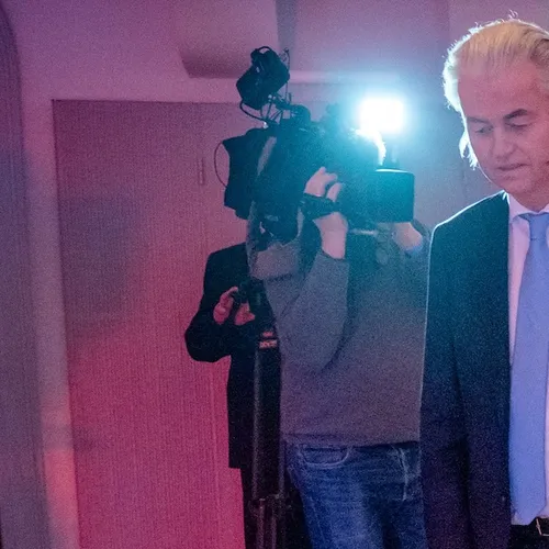 Wilders heeft zijn campagne niet gestopt maar verlegd