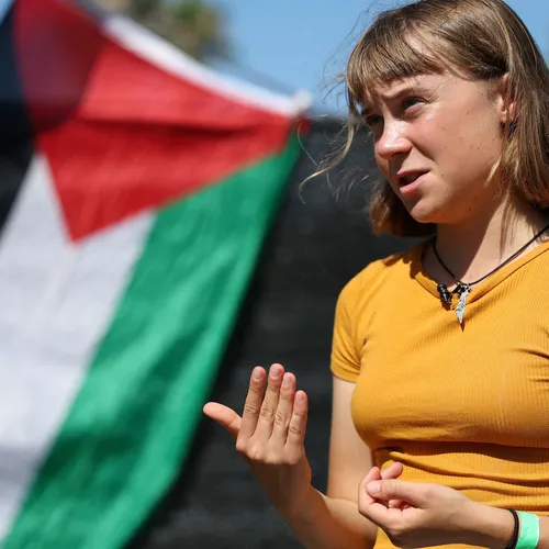 Greta Thunberg vertrekt opnieuw met hulpvloot om illegale blokkade Gaza te doorbreken