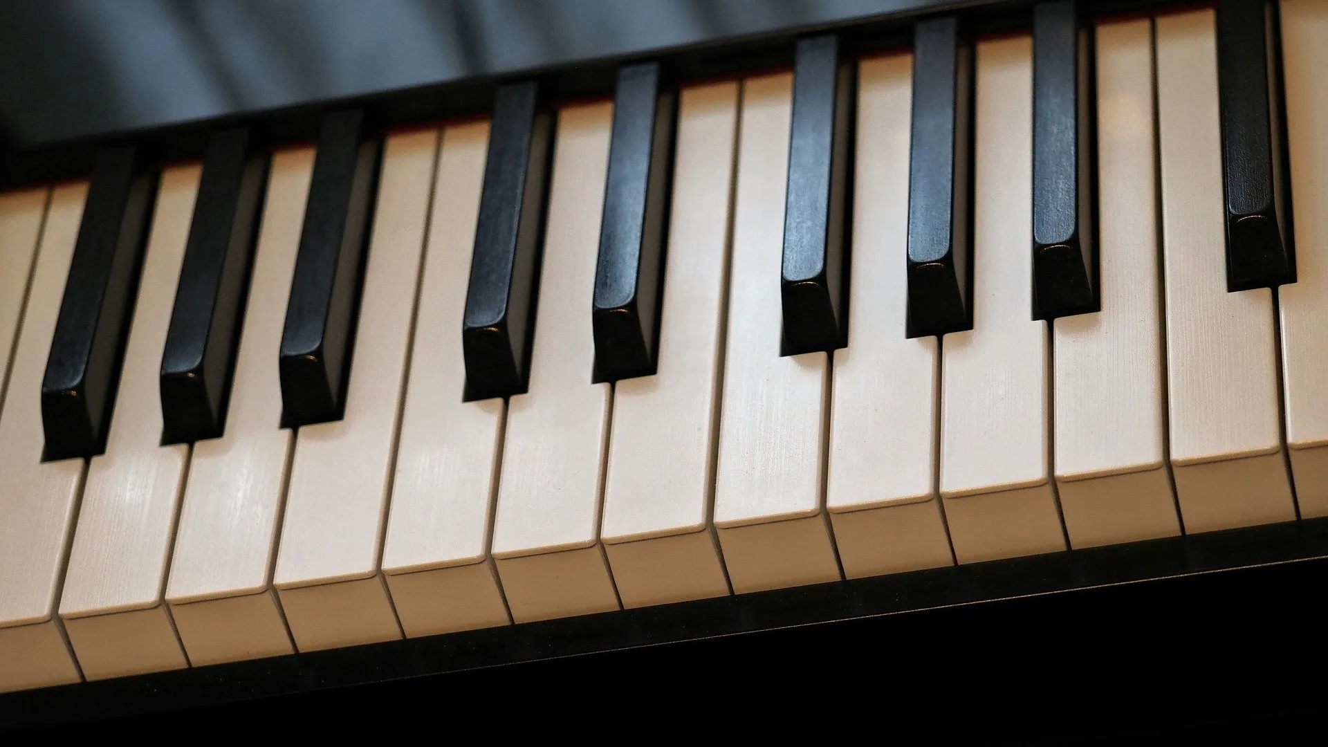 ralf1403-piano-10046998_1920