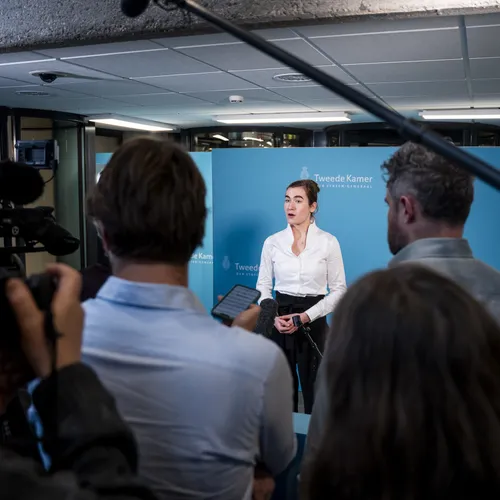 Hé journalist, vraag door naar het rechtse eindplaatje