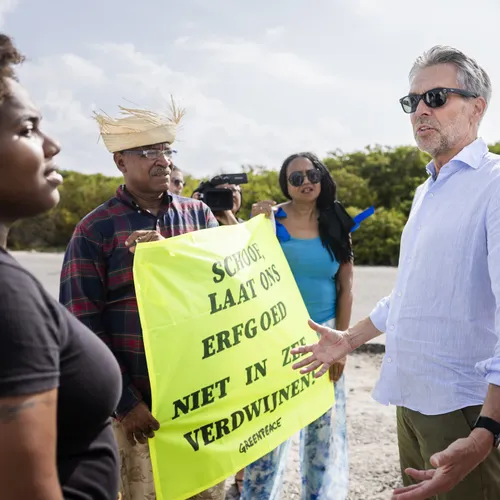 Nederland negeert Bonaire in klimaatplannen, Greenpeace daagt Staat voor rechter