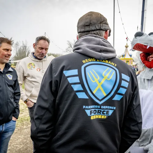 PRO-Statenlid vertrekt vanwege agressieve boeren, FDF viert feest: ‘Dat is 1’