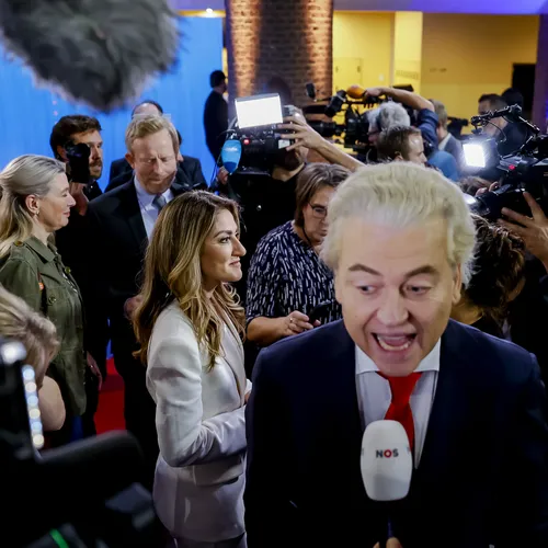 Het nieuws draait te veel om de macht, en te weinig om ons