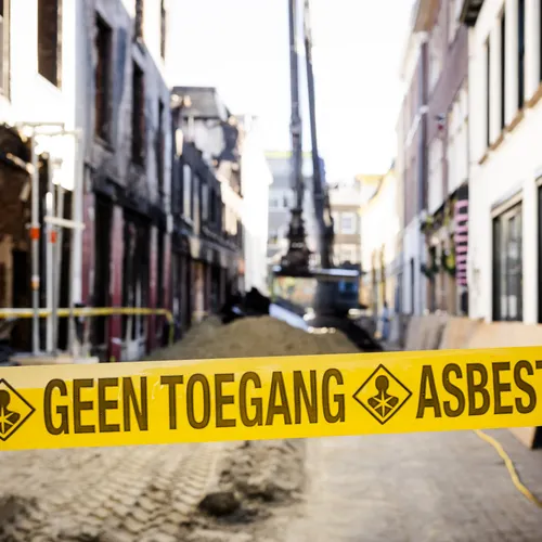 Verduurzaming van woningen in VvE’s met asbest is een wassen neus zonder verplichte sanering