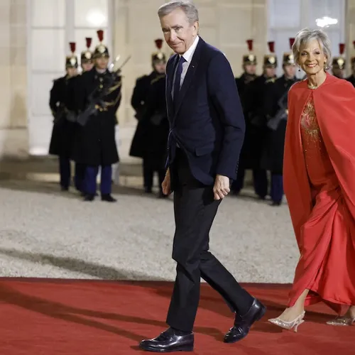 Vrouw van rijkste Europeaan meent dat daklozen zelf hebben gekozen voor hun lot