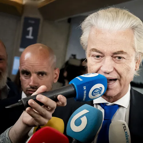 Wilders dient weer stroomstootjes toe