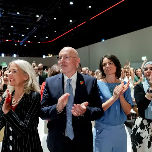 De peiling is duidelijk: het midden komt terug, rechts brokkelt af en links moet scherp blijven