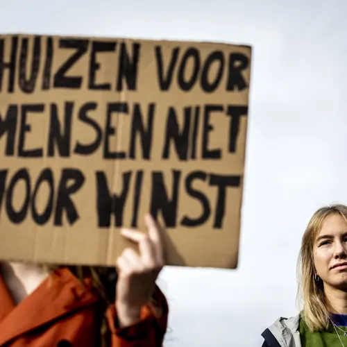 De VVD en de neoliberale afbraak van Nederland, en het sociale antwoord daarop