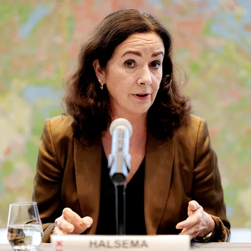 Halsema: 'Er is maar één antwoord op de oorlog tegen vrouwen: meer macht aan vrouwen'
