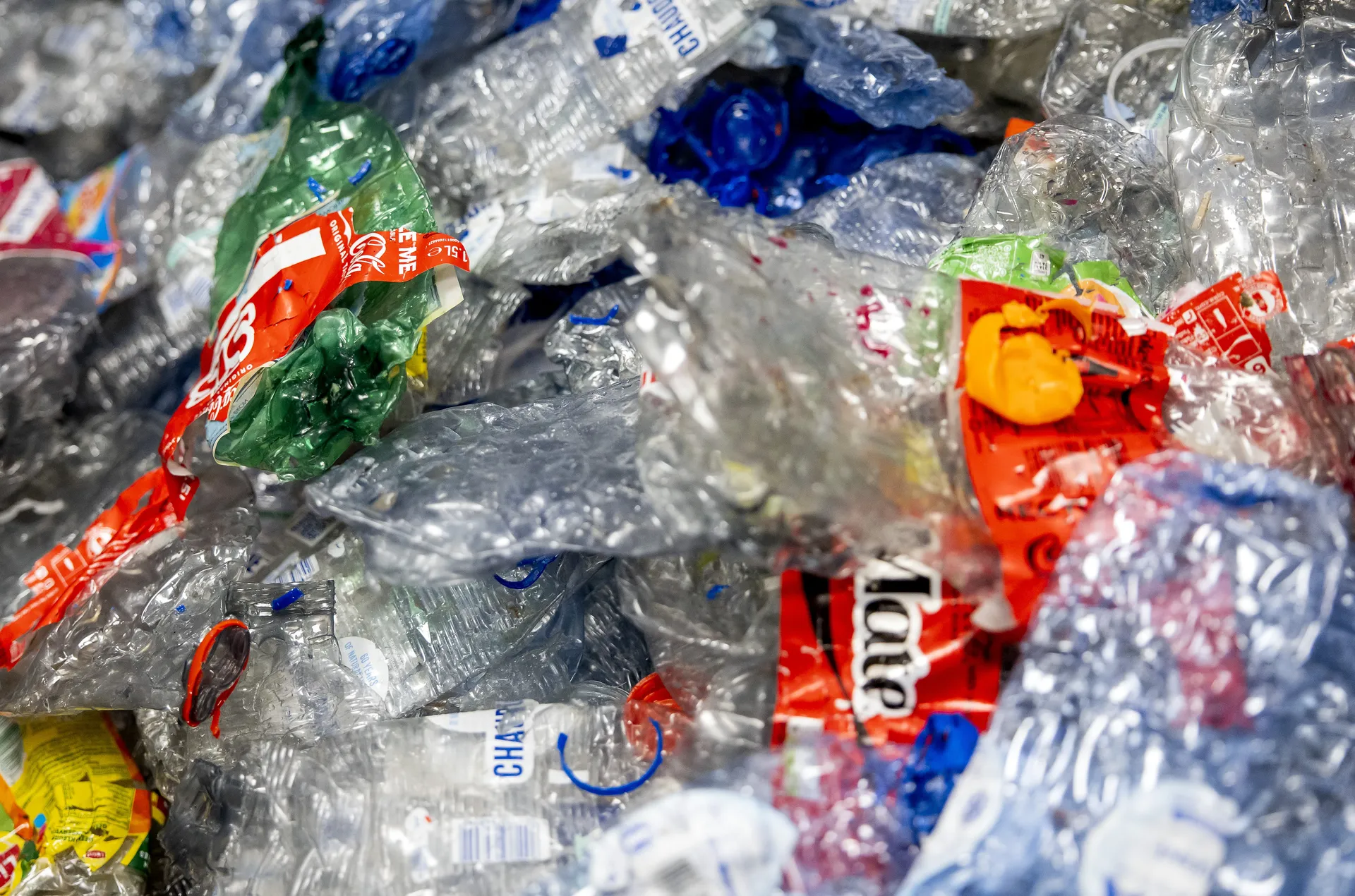 Afbeelding van Bedrijfsleven ‘verdient’ half miljard door inzameling flessen te frustreren, inspectie wil verhoging statiegeld
