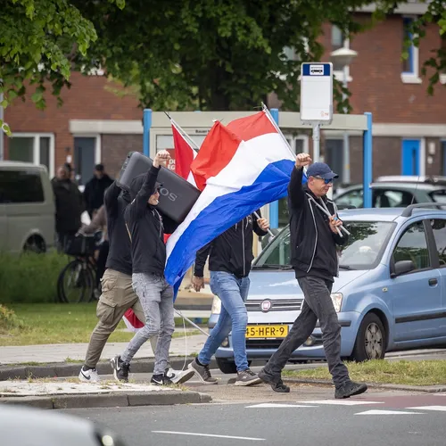 Theodora spreekt: Gij zult onze vrouwen beschermen! Racisten dulden geen concurrentie