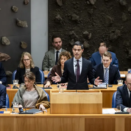 De toekomst begint met het herstellen van onze democratie