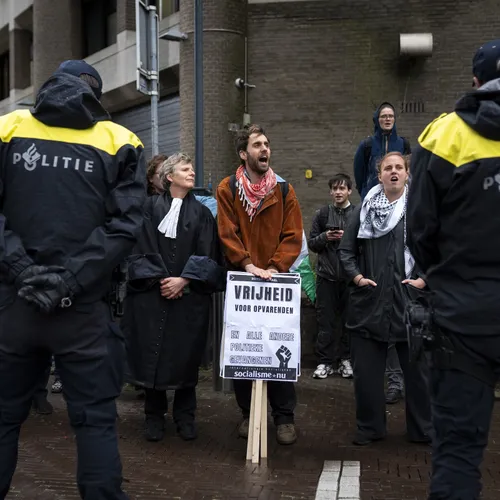 Politie pakt ouders op van door Israël ontvoerde Flotilla-activist