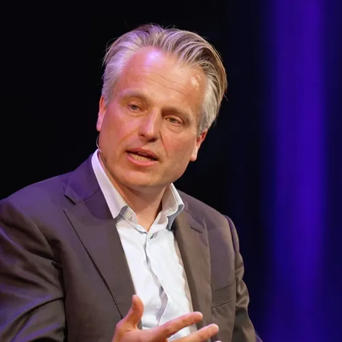 Ton ingezameld voor veilige bevallingen in Oekraïne na oproep Joris Luyendijk