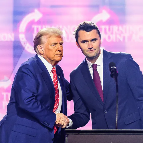 Hoe rechtse bloggers en politici Charlie Kirk misbruiken voor giftige stemmingmakerij