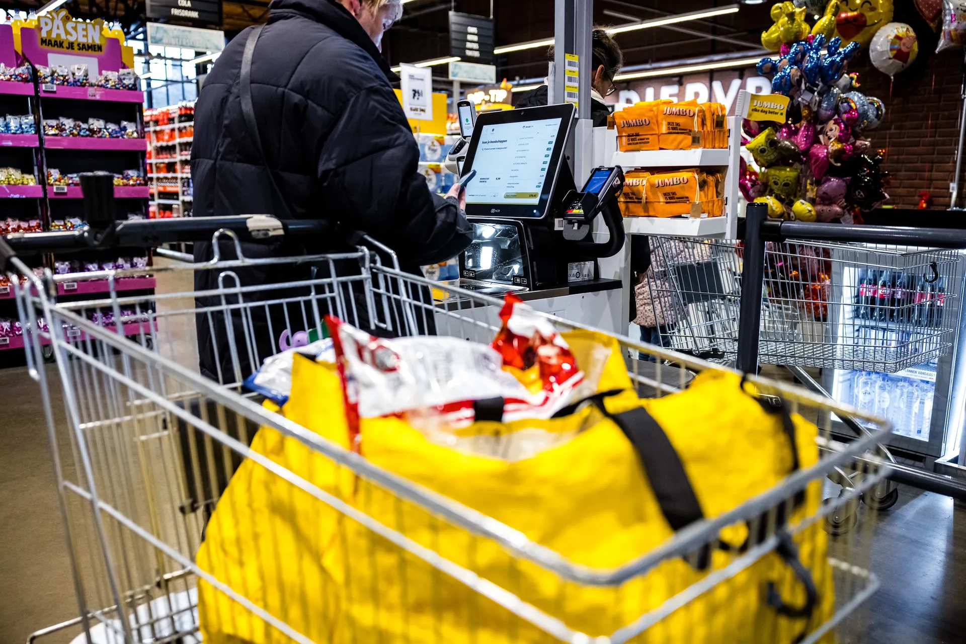 Afbeelding van Foute kassabonnen bij de supermarkt wijzen op een patroon van foutjes in het kassasysteem