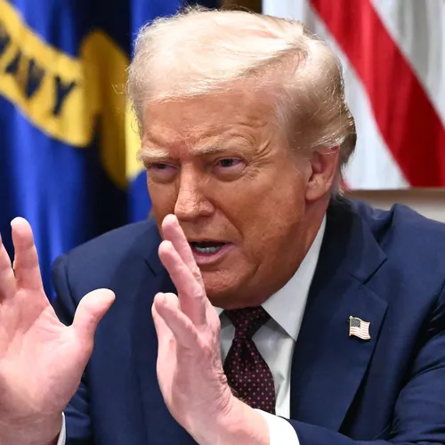 Trump opent oorlog op de leefbaarheid van de planeet en dreigt landen mee te doen of anders...