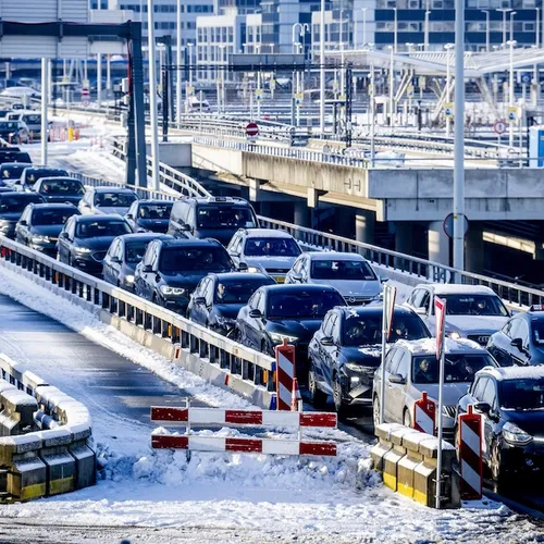 Verwende reizigers, laat Schiphol eens met rust