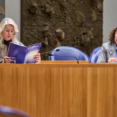 PVV-minister Faber kwam belofte om noodopvang vluchtelingen op te lossen niet na