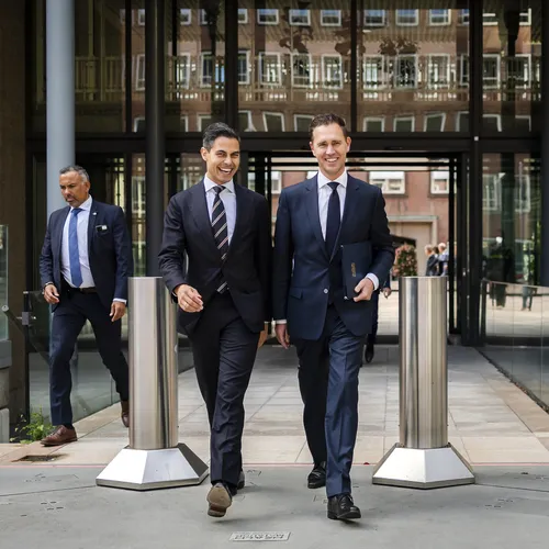 Jetten en Heinen tergen oppositie tot het uiterste, schuiven probleem weer voor zich uit