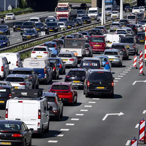 Het wegennet piept en kraakt, maar meer asfalt is niet de oplossing