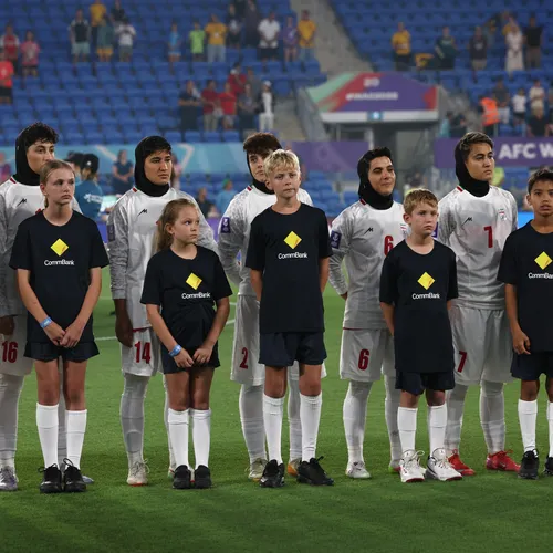 Moedige Iraanse speelsters weigeren het volkslied te zingen