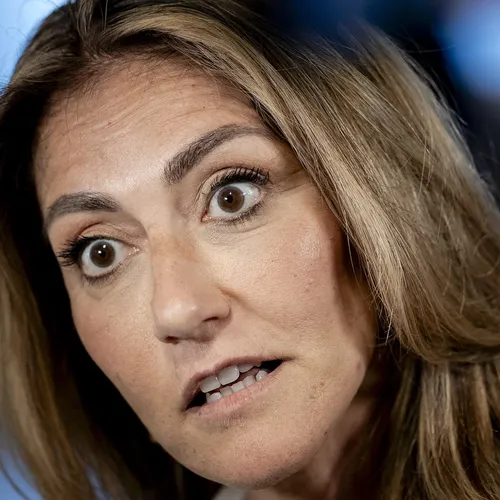 Yesilgöz omzeilde als minister eigen juristen om op onmenselijke wijze zelf veroorzaakte asielcrisis 'op te lossen'