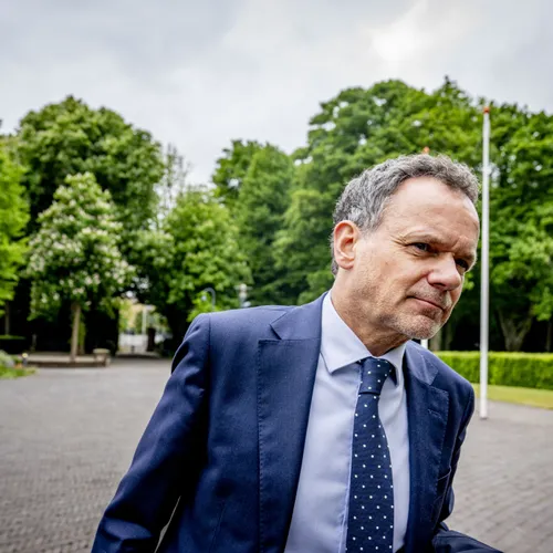 Genocide als collateral damage van onze democratische machtsstructuur