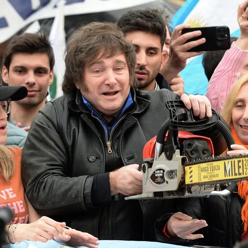 Droomvoorbeeld van rechts Nederland Javier Milei brengt Argentijnen aan de bedelstaf