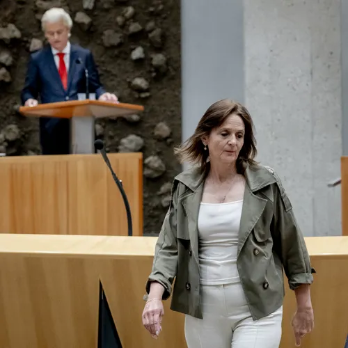 NSC’ers roddelen over Van Vroonhoven, conservatief Boomsma wil macht overnemen