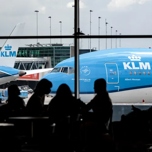 KLM weigert verlamde paralympisch atlete toegang tot toilet: 'Zelf lopen of uitstappen'