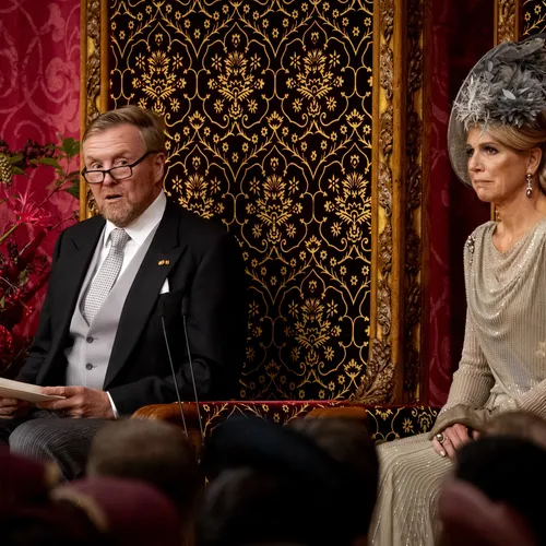 Koning in troonrede: Politiek en samenleving moeten elkaar 'op volwassen manier' de hand reiken