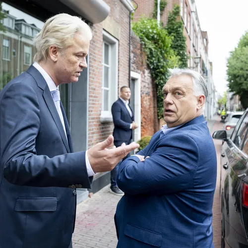 Nieuw rapport waarschuwt voor verergerde rechtsstaatcrisis Hongarije: 'Neem Orbán stemrecht af'