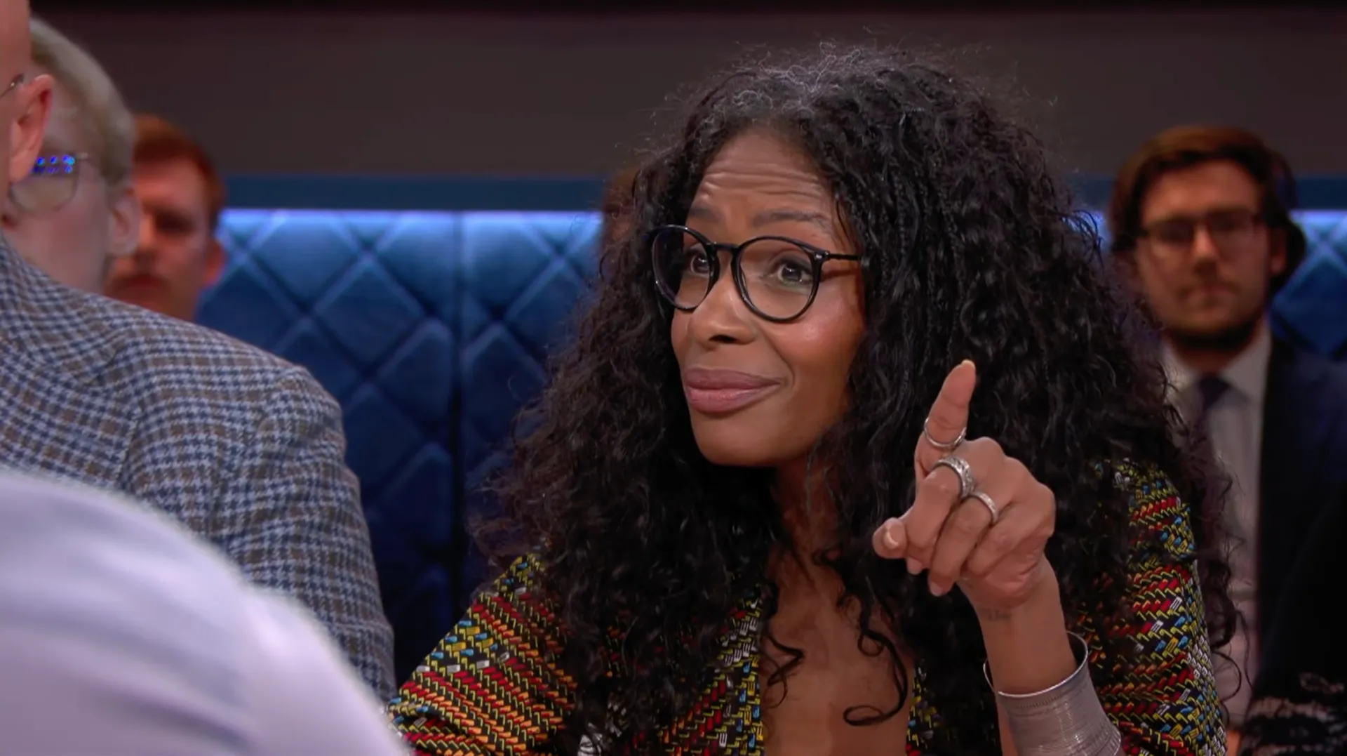 Afbeelding van Sylvana Simons legt uit hoe mannen het femicide-debat kapen