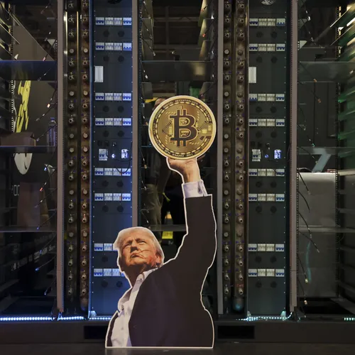 Trump wilde China keihard aanpakken, tot hij de waarde van zijn bitcoins in rook zag opgaan