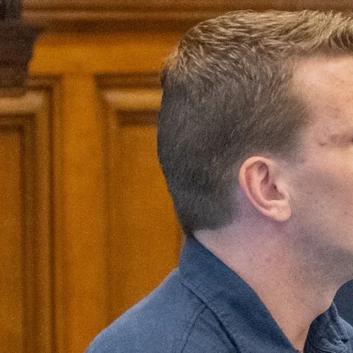 Nieuwe BBB-minister van Onderwijs Gouke Moes vergeleek regenboogsymbool met hakenkruis