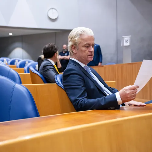Wilders volgt het fascisme niet na, hij vindt het opnieuw uit