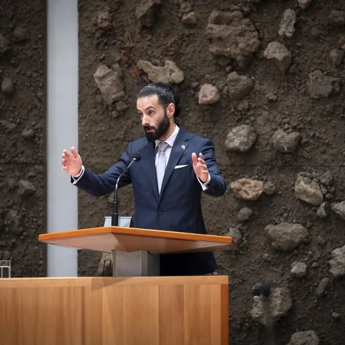 Steun voor de terugkeer van de dictatuur in Iran: een vergissing of beschamend?