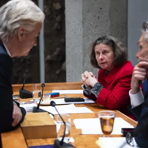 Wanbeleid VVD, NSC, BBB en PVV leidt tot duurste vluchtelingenopvang ooit