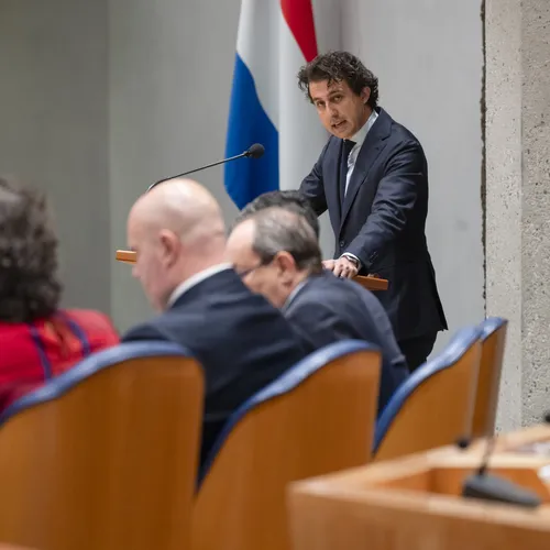 Jesse Klaver: VVD doet alsof ze nog altijd de grootste is en gijzelt Nederland