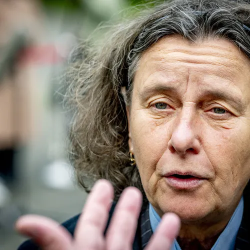 Lafbek Faber weigert tekst en uitleg te geven over haar eigen zwabberbeleid