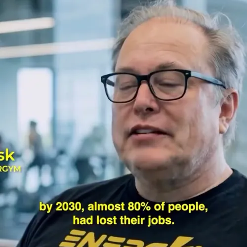 Bejaarde Elon Musk legt uit waar de energie in de toekomst vandaan komt