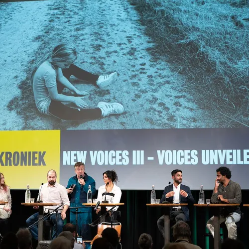 Negen lenzen, negen verhalen: migrantenfotografen in Amsterdam