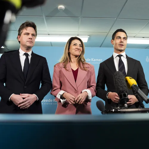 Wat een slap motto is dat ‘aan de slag’